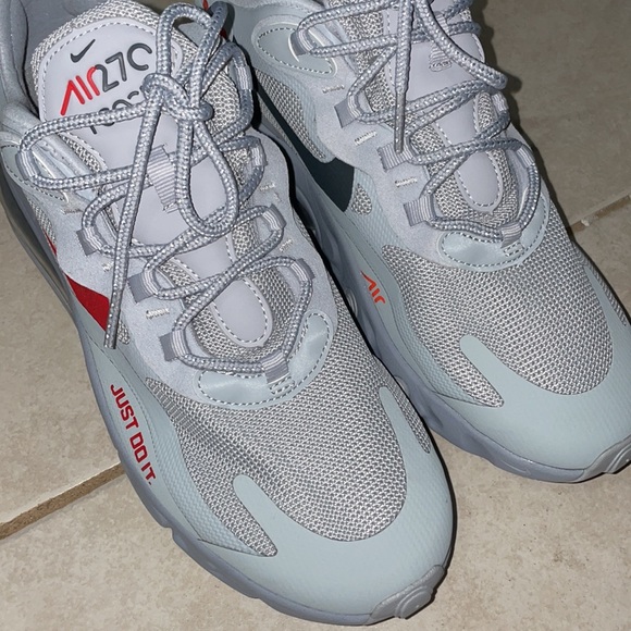 Air max 270 react “just do it” in wolf grey - Picture 8 of 11